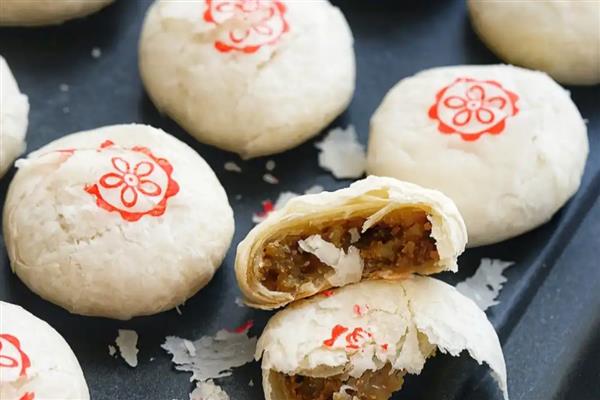 月饼按产地可分为哪些，具有京式月饼、港式月饼、广式月饼等种类