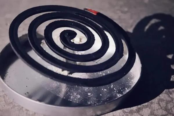 涨水蛾的防治方式，一定要保持室内的干燥