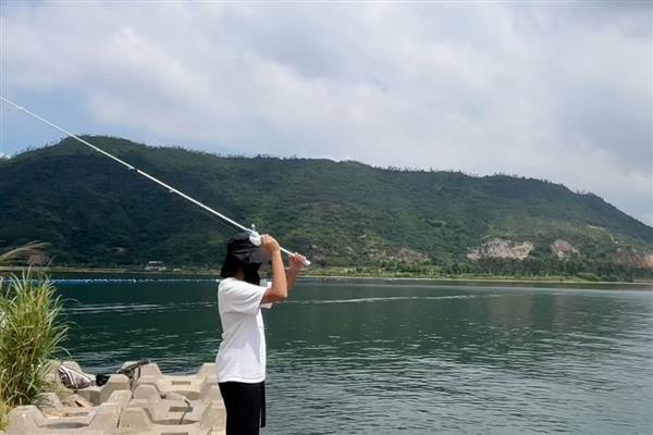新手如何选择鱼竿，初学者可挑选物美价廉的品牌来练手