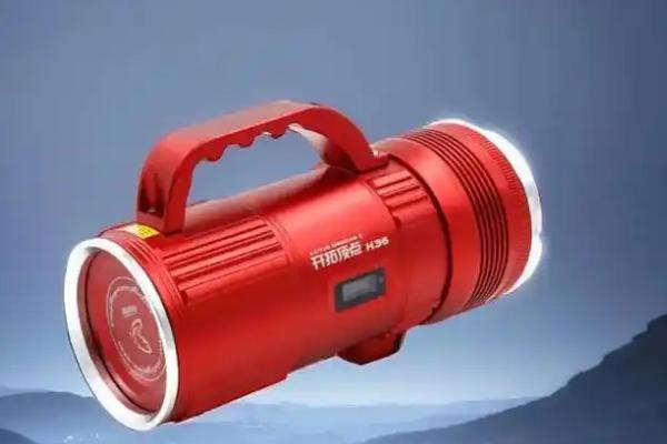 夜钓灯的简介,是指用于晚上垂钓的灯具