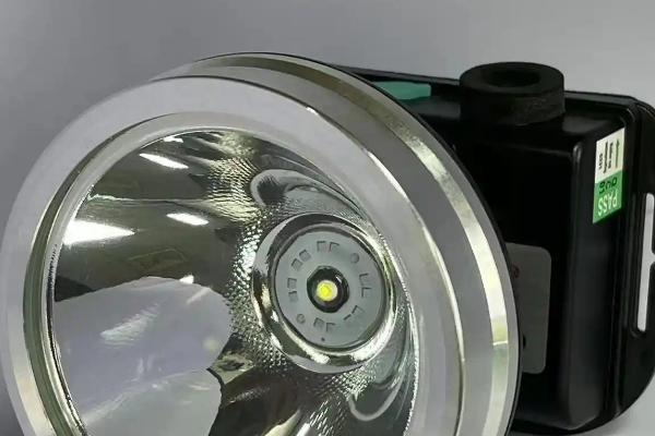 夜钓灯的简介,是指用于晚上垂钓的灯具