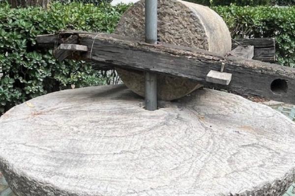 常见的农具有哪些，有镰刀、耙子等