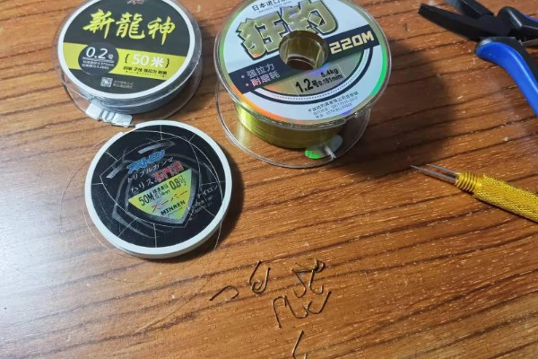 2号金袖钩能钓多重的鲫鱼，2两以内的鲫鱼是它的垂钓对象