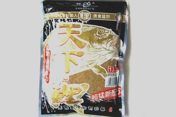 怎么在河中野钓鲤鱼，台钓、传统钓是常用方法