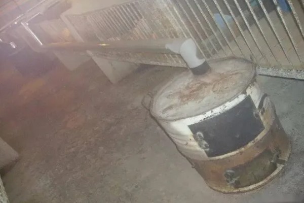怎么铺猪舍地暖，注意管路间距不需要太密
