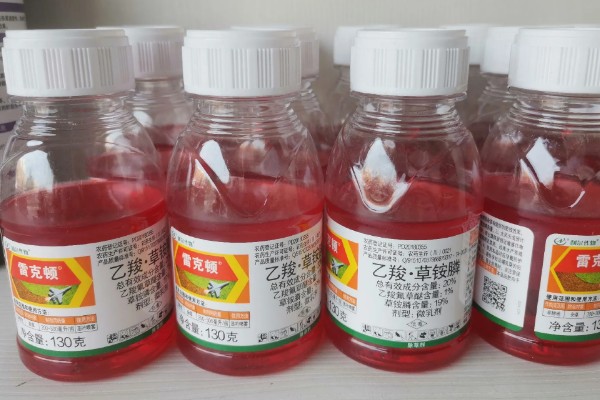 乙羧草铵膦除草剂的作用，能防除葎草、铁苋菜、牛筋草等