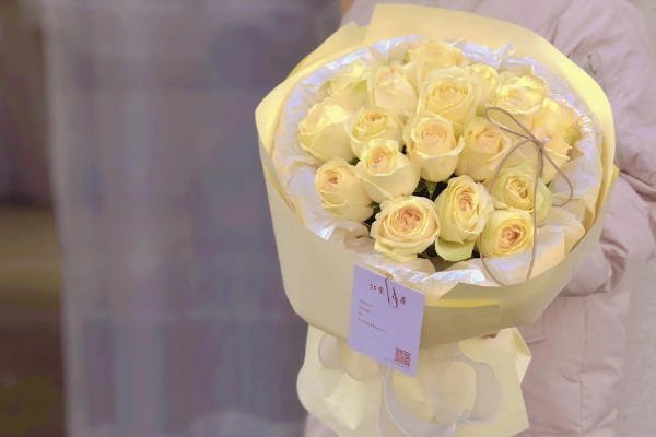 香槟玫瑰的花语,不同朵数代表的含义有区别