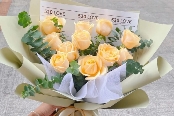 香槟玫瑰的花语,不同朵数代表的含义有区别