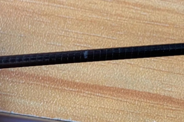 轻鸿鲤的简介,是一款碳素鲤鱼竿