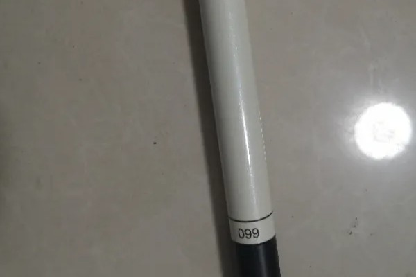 轻鸿鲤的简介,是一款碳素鲤鱼竿