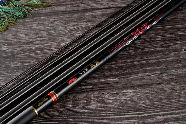 轻鸿鲤的简介,是一款碳素鲤鱼竿