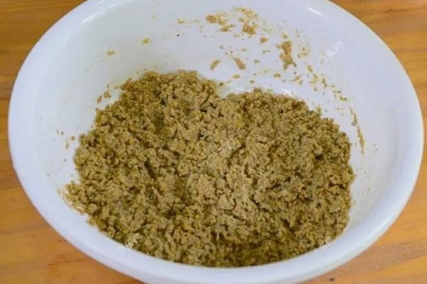 冬季钓鱼技巧，建议在气温高且晴朗的天气出钓