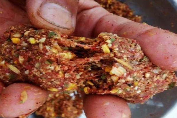 冬季钓鱼技巧，建议在气温高且晴朗的天气出钓