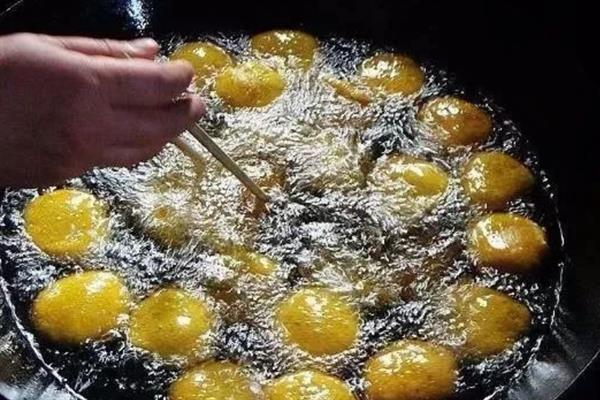 邵阳县的土特产，河伯岭土猪腊肉深受消费者喜爱
