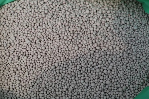 微生物化肥与化肥之间的关系，属于互补、相辅相成的关系
