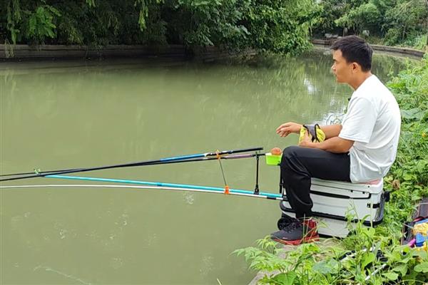 野钓鱼竿的长度划分,最实用的长度是4.5米或5.4米