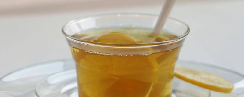 蜂蜜水的正确喝法，要用60℃以下的温水冲