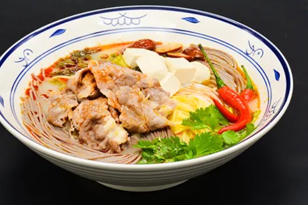 五谷鱼粉的发源地，在长沙地区