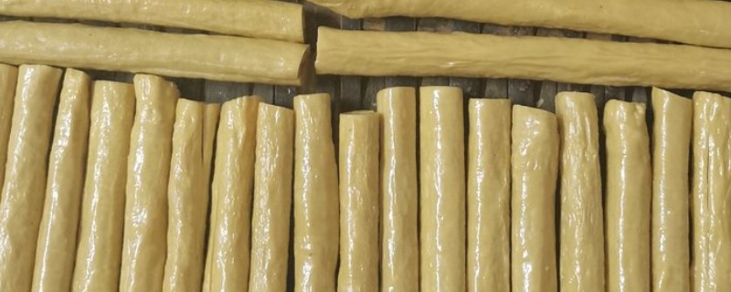 豆筋的种类，常见的有桐柏豆筋、奕虹豆筋等