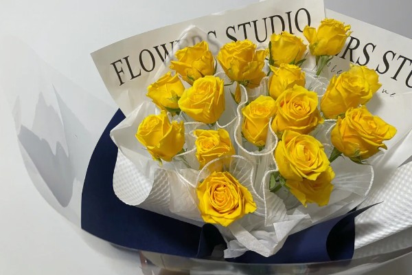 黄玫瑰能送女朋友吗，黄玫瑰能送给女朋友