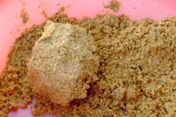 草鱼的养殖技术,PH值以7.5-8.5为宜