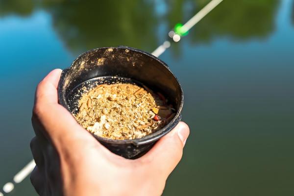 冬天东风适不适合钓鲫鱼,是最不活跃的季节