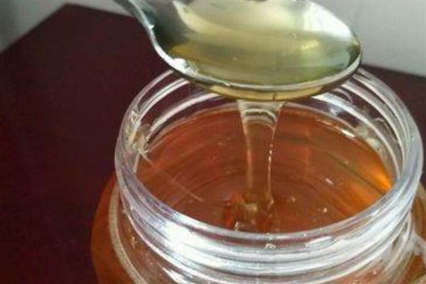 土蜂蜜简介，是指土蜂采集山野百花酿制的蜂蜜