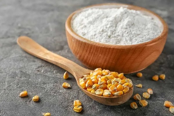 玉米淀粉的简介，呈白色微带淡黄色
