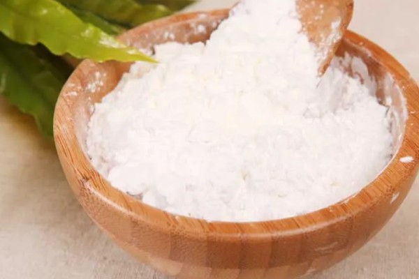 玉米淀粉的简介，呈白色微带淡黄色