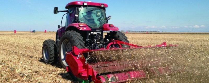 秸秆还田机的使用方法，玉米秸长度5厘米左右为宜