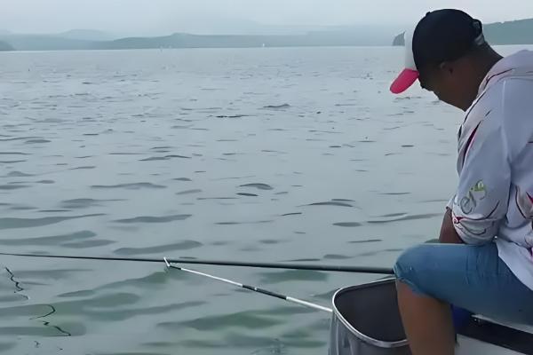 台钓的调漂技巧,以下4种方式酌情使用