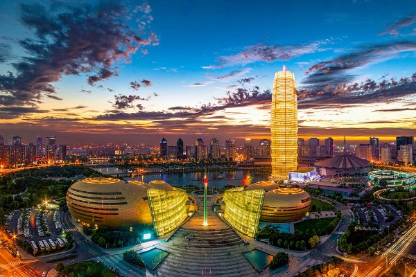 河南的土特产,有汴梁西瓜、原阳大米等