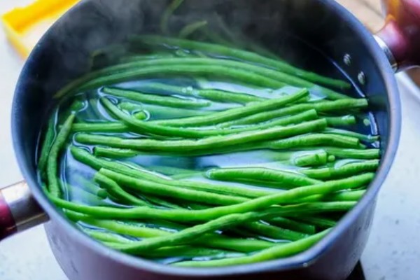 如何清除蔬菜上面的残留农药，以下6种方式均有效果