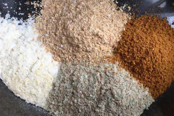 怎么配制专钓大鲫鱼的饵料,根据当前季节选择以下三个配方