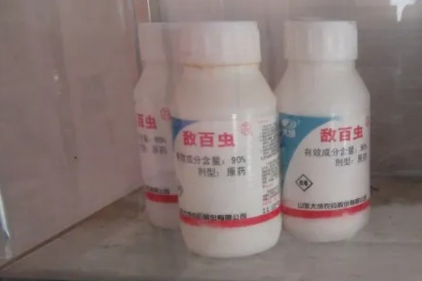 鱼用敌百杀虫剂的防治对象,对多种寄生虫、松藻虫、枝角类害虫均有防效