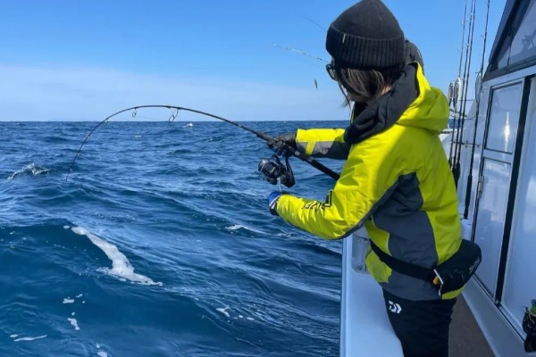 海钓钓组的搭配及注意事项，拖钓钓组是海钓常用的钓组