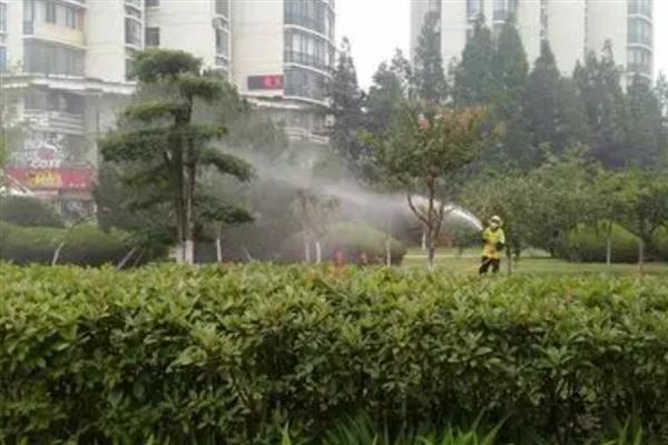 园林植物药害预防措施,要尽可能少用化学药剂