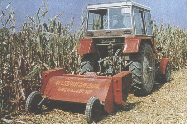 秸秆还田机的使用方法，玉米秸长度5厘米左右为宜