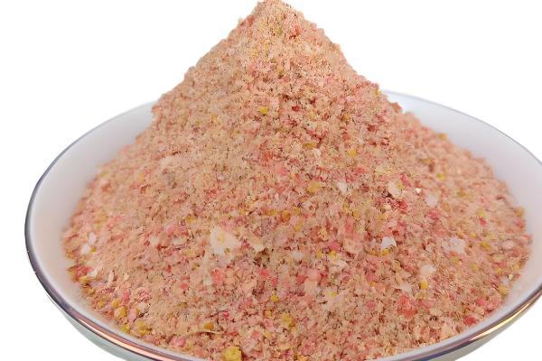 翘嘴鱼吃什么,以水生昆虫、小型鱼类等为食