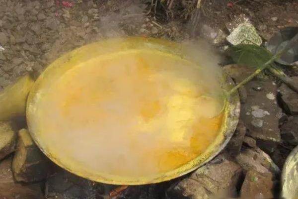 石硫合剂的熬制方法，用石灰、硫磺和水熬制