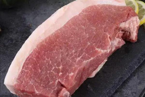 怎么选购猪后腿肉，可以摸表皮、看颜色等
