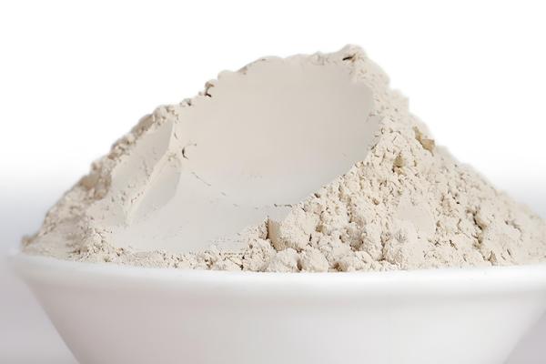 鸡有哪些饲料添加剂，常见的有维生素类添加剂、氨基酸类添加剂等