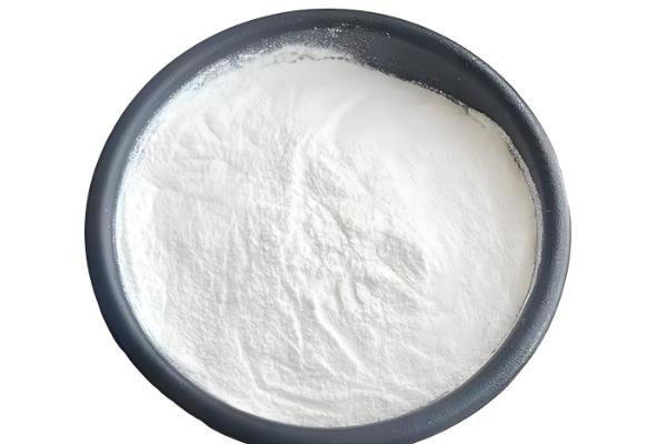 鸡有哪些饲料添加剂，常见的有维生素类添加剂、氨基酸类添加剂等