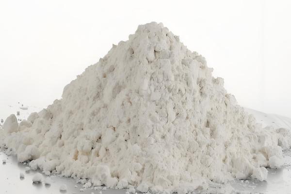 鸡有哪些饲料添加剂，常见的有维生素类添加剂、氨基酸类添加剂等