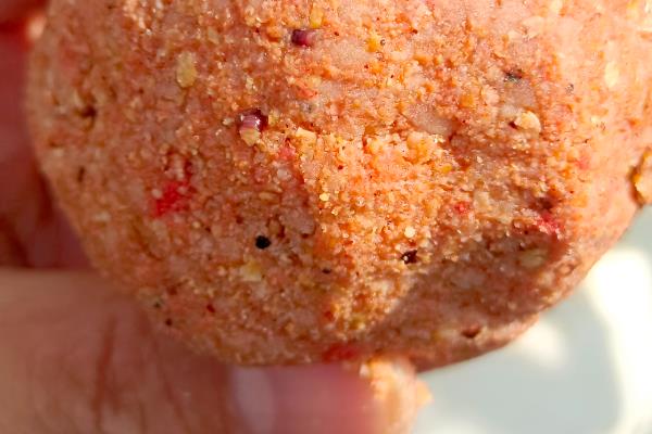 野战蓝鲫的简介,是一种香腥型饵料