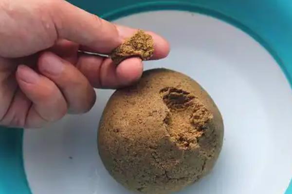 野战蓝鲫的简介,是一种香腥型饵料
