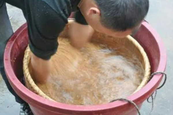 芸苔素的拌种用量，10毫升兑水250-500公斤