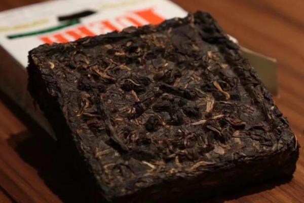 普洱茶有什么种类，分为饼茶、沱茶、砖茶等类型
