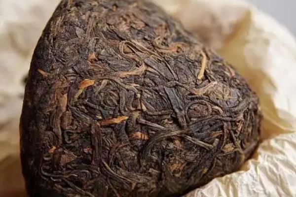 普洱茶有什么种类，分为饼茶、沱茶、砖茶等类型