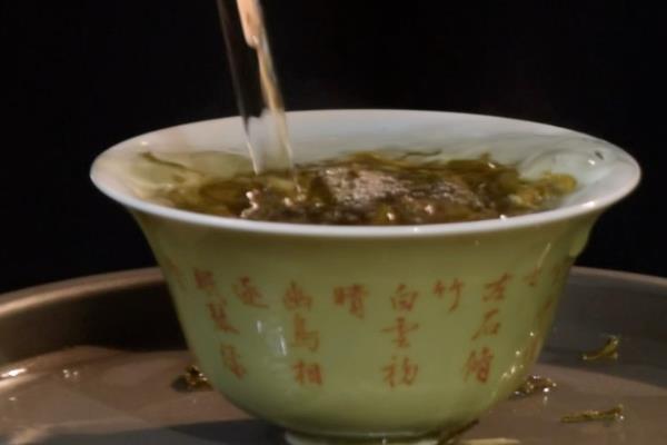 普洱茶有什么种类，分为饼茶、沱茶、砖茶等类型
